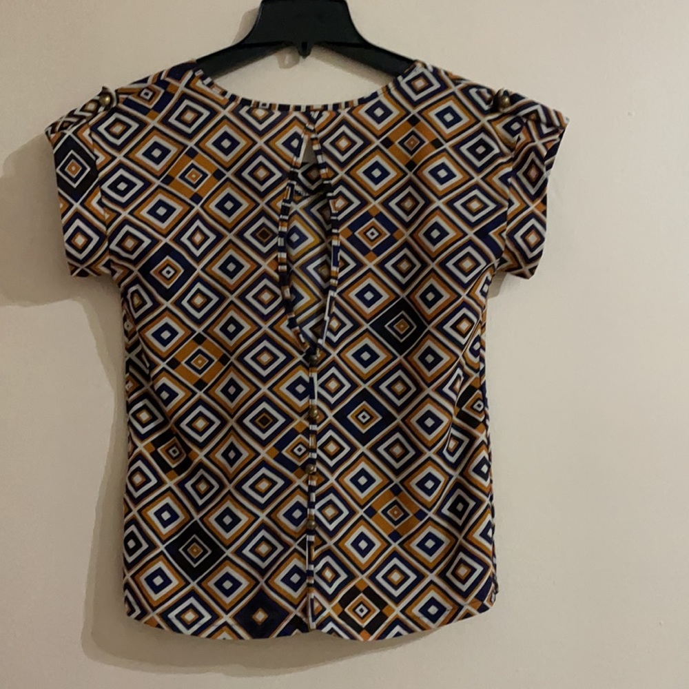 Geometric pattern top - Picture 2 of 9
